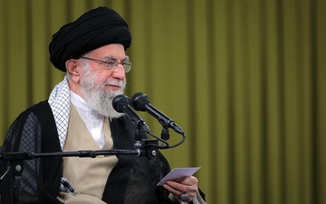 اہم خطبے : میدان میں عوام کی موجودگی، دشمن کے مقابلے میں قوت و اقتدار کا احساس دلاتی ہے